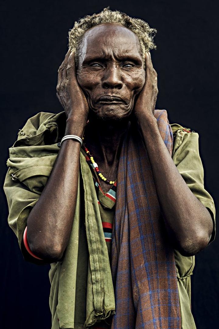 <p>Eindrückliche Zeugnissse einer bedrohten Kultur: Bühler fotografierte auf einer Expedition Stämme in Äthiopien. Bild: Pit Bühler</p>