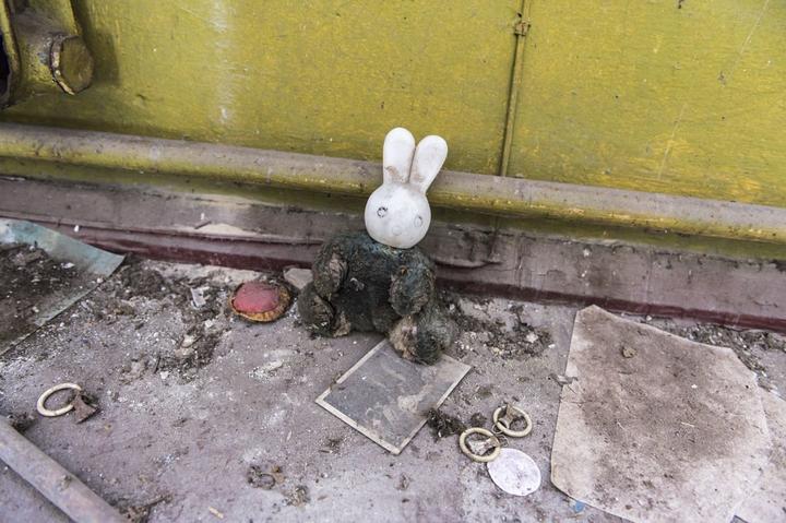 <p>Kinderspielzeug in Tschernobyl. Bild: Pit Bühler</p>