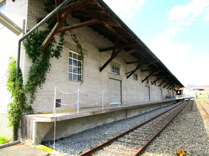 <p>Die Halle mit den Gleisen soll Cham ebenfalls erhalten und einer öffentlichen Nutzung zuführen.</p>