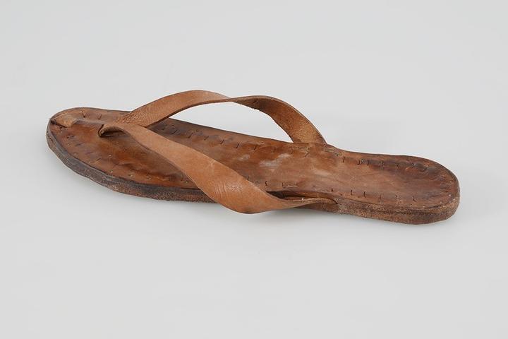 <p>Replik einer römischen Sandale (Solea) nach einem Originalfund aus Cham ZG, Hagendorn, 2./3. Jh. n. Chr. (Bild: © Museum für Urgeschichte(n) Zug, Res Eichenberger)</p>