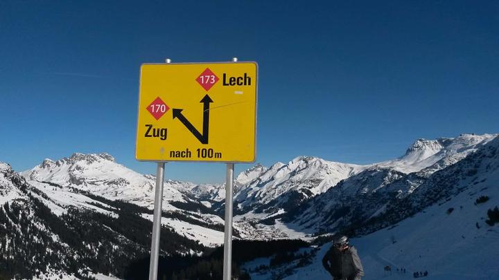 <p>Abzweiger nach Lech und Zug.</p><p> </p>