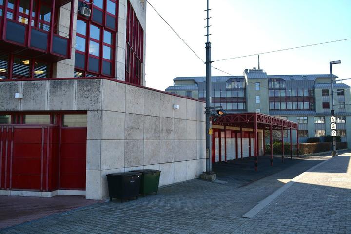 <p>Hier wird alles anderes: Die ehemalige Poststelle Bahnhof mit den Postfächern wird rückgebaut, umgebaut und erweitert.</p>