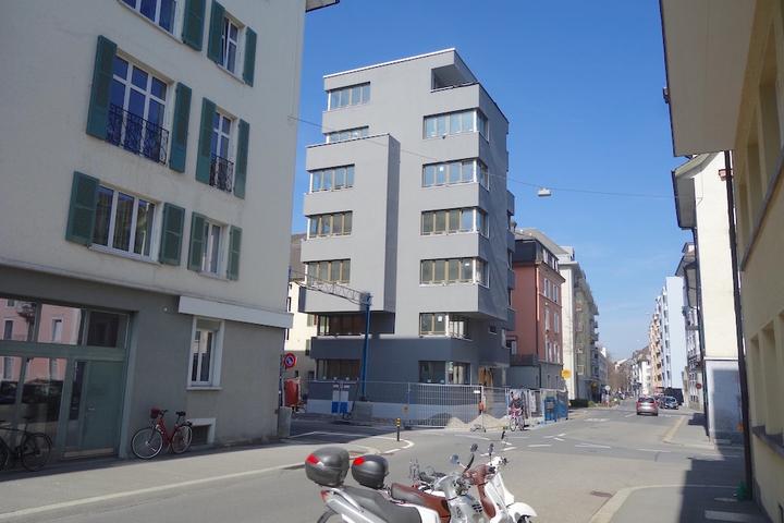 <p>Eine städtebaulich prägende Strassenecke wird bebaut. (Foto: Gerold Kunz)</p>