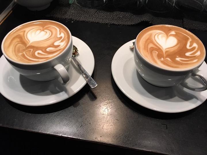<p> Latte Art ☕ (Bild: Facebook, Alpineum)</p>