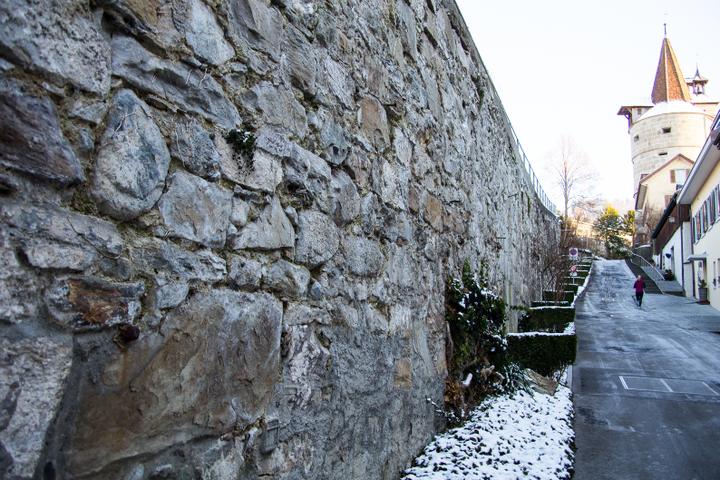 <p>Dieser Teil der Zuger Stadtmauer stammt aus dem 16. Jahrhundert.</p>