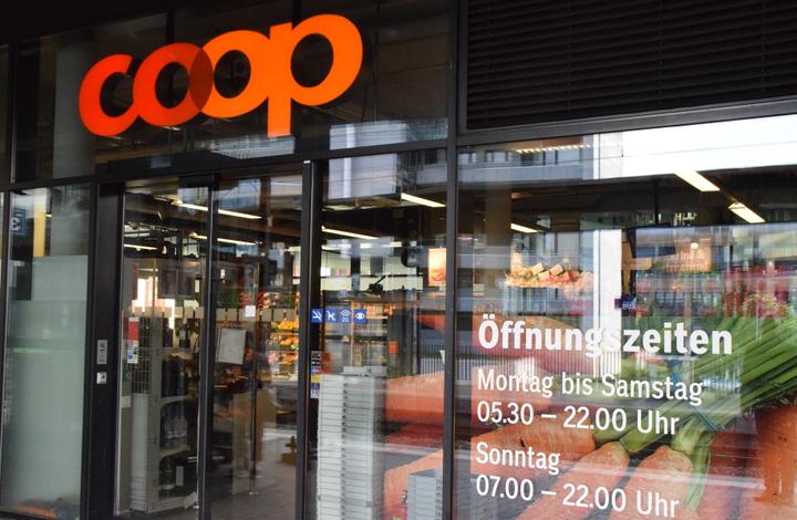 <p>Der Coop-Supermarkt im Bahnhof Zug.</p>