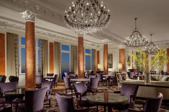<p>Lobby und Lounge im Hotel Palace</p>