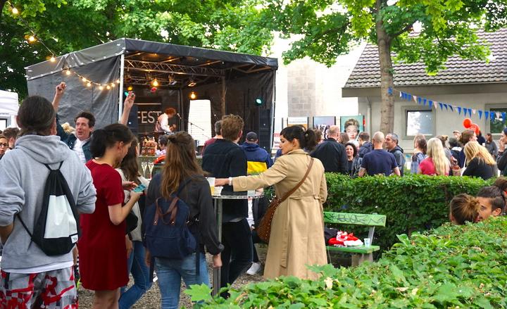 <p>Zehn Stunden lang gehörte die Neustadtstrasse den Feiernden.</p>