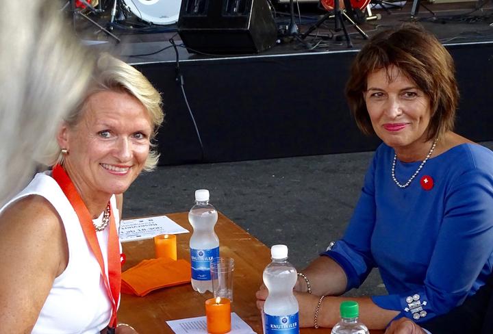 <p>CVP-Nationalrätin Andrea Gmür mit CVP-Bundesrätin Doris Leuthard.</p>