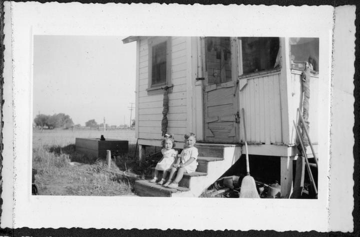 <p>Kleine Farmer: Josef Hedigers Kinder auf der eigenen Farm in Kalifornien, 1948</p>