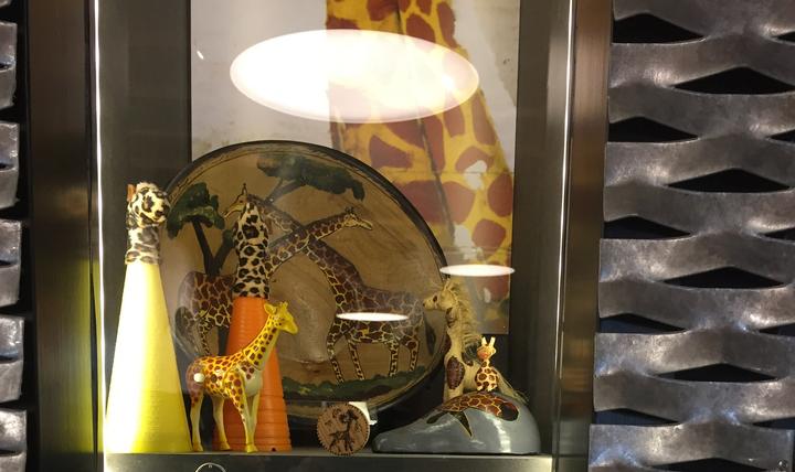 <p>Einen Blick in die Giraffen-Sammlung des Sentitreff. Das Tier wurde über die Jahre zum Sentitreff-Symbol.</p>
