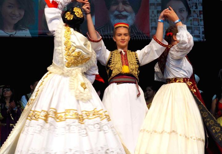 <p>Traditionelle kroatische Tänze mit acht Unterröcken. (Bild: jav)</p>