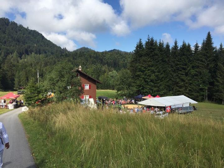 <p>Das Berghaus Dorschnei mit dem gemütlichen Beizli lockte am Mittwoch rund 1’000 Besucher an. (Bild: jal)</p>