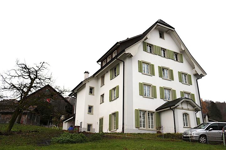 <p>Das Wohnhaus des Klosterhofs wurde vermutlich um 1707 gebaut und unter anderem als Mädchenschule genutzt.</p>