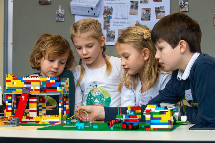 <p>Am Samstag fand in Luzern die «First Lego League» statt und soll Kinder für Technik begeistern. (Bild: zvg/Martin Vogel)</p>