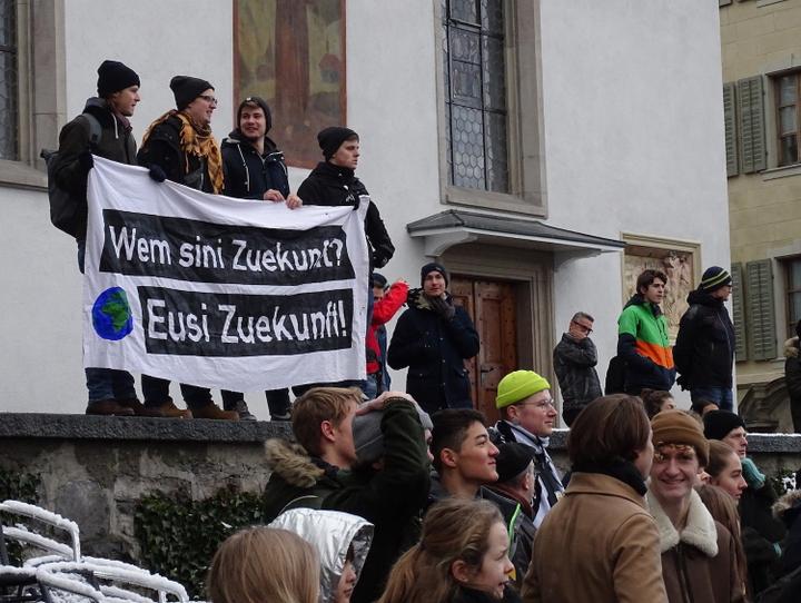 <p>Geführt wurde die Demonstration von Mitgliedern aus Juso und Jungen Grünen Luzern.</p>
