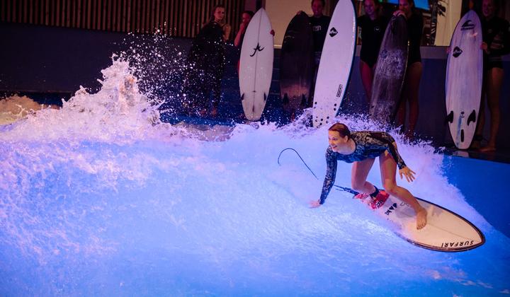 <p>OANA die erste Indoor Surfwelle der Schweiz. Foto: Nicki Antognini</p>