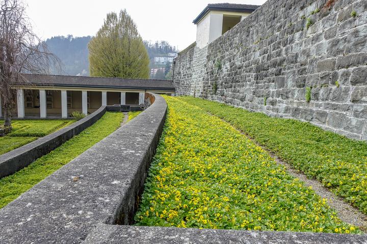 <p>Die terrassierte Gartenalage beim alten Krematorium ist imposant.</p>