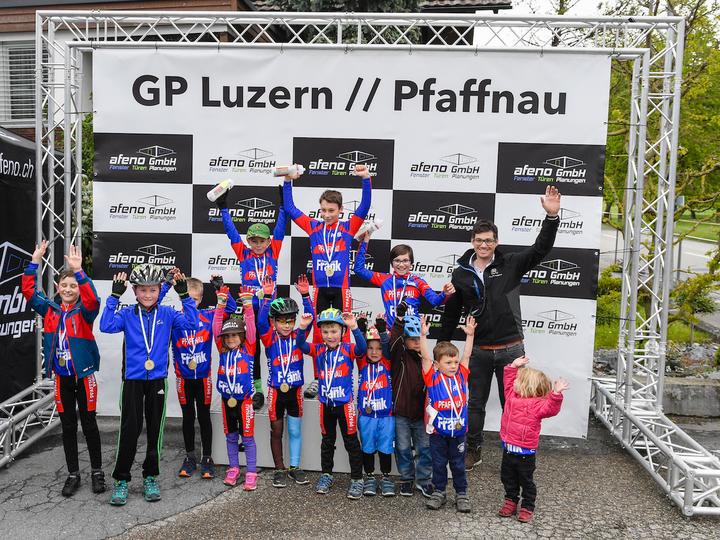 <p>Strassenrennen GP Luzern, Samstag 11.05.19, Pfaffnau, Pföderi & Kids Race, chrisroosfotografie.ch (2019</p>