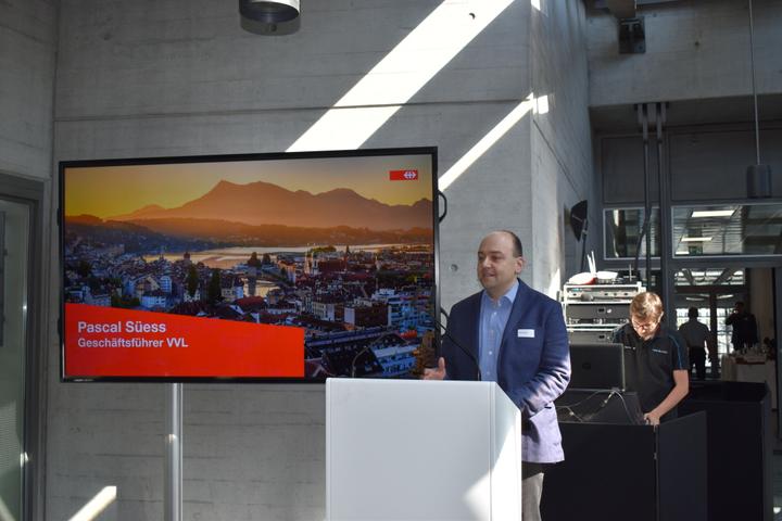 <p>Der Leiter des Luzerners Verkehrsverbandes, Pascal Süess freut sich über die besseren Koordinations- und Werbemöglichkeiten durch das eBoard.</p>