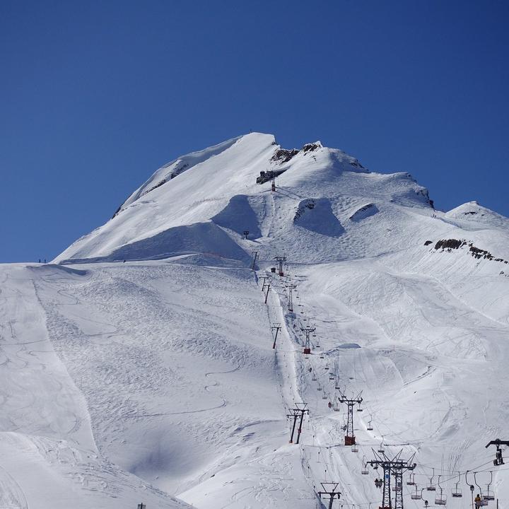 Blick auf den Skilift am Brienzer Rothorn.