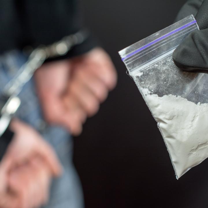 Kokain und Heroin vertickt: Luzerner Kriminalgericht verurteilt drei Dealer
