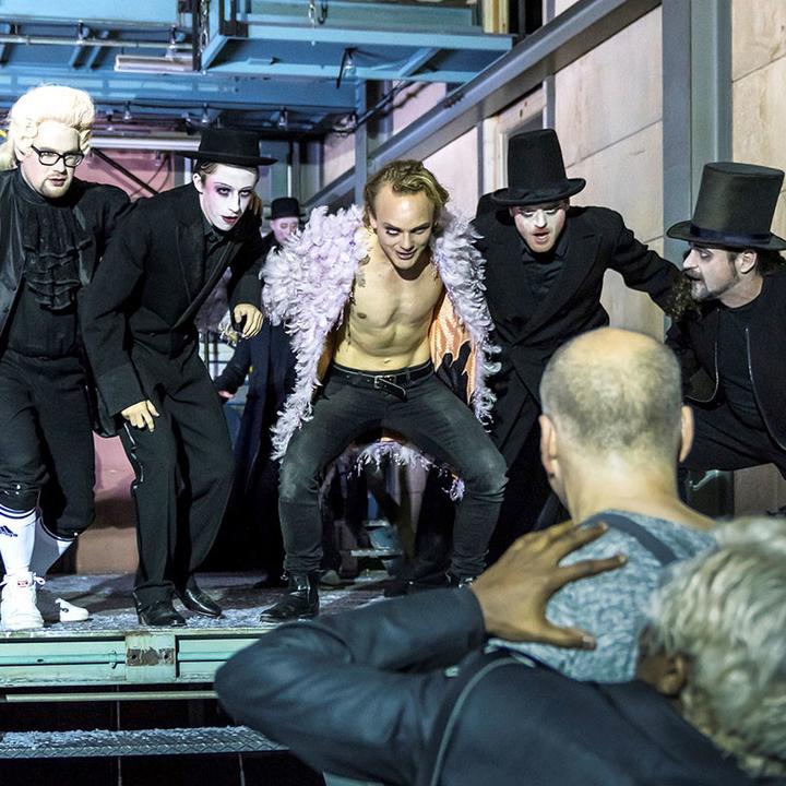 Fantastischer «Rigoletto» erweckt Industriehalle zum Leben