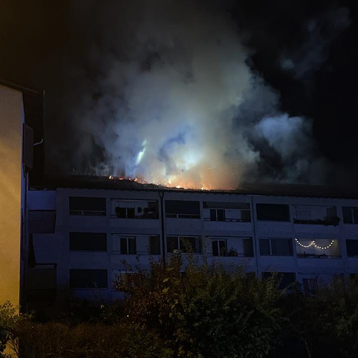 In Kriens ist während des Gewitters in der Nacht auf Dienstag ein Brand ausgebrochen.