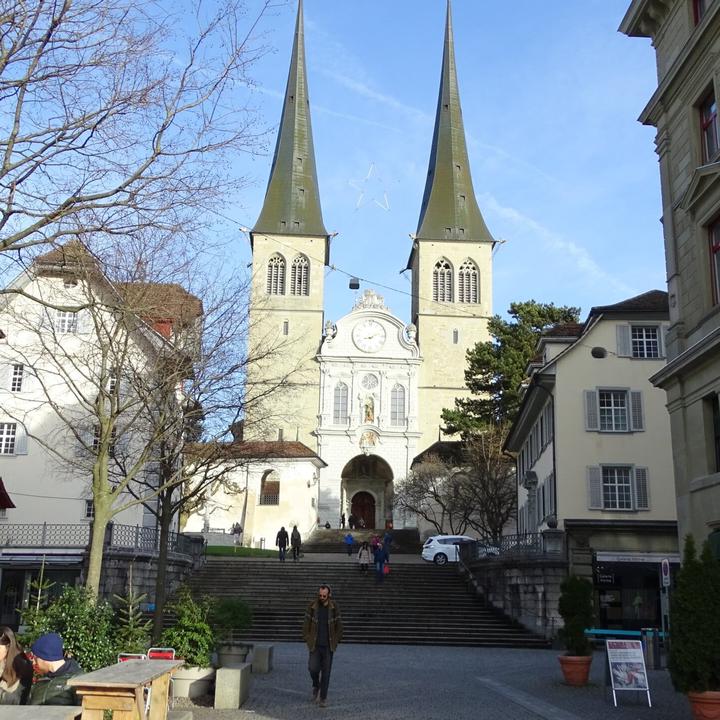 Katholische Kirche Luzern will Missbrauchsopfern helfen